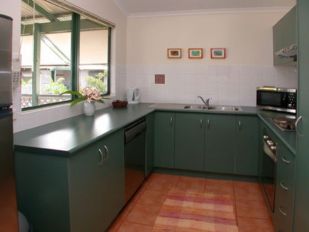 Cocos Beach Bungalows - Accommodation Noosa 0
