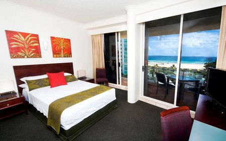 Outrigger Twin Towns Resort - Accommodation Noosa 1