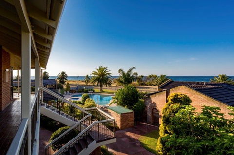 Busselton Beach Resort - Accommodation Noosa 3