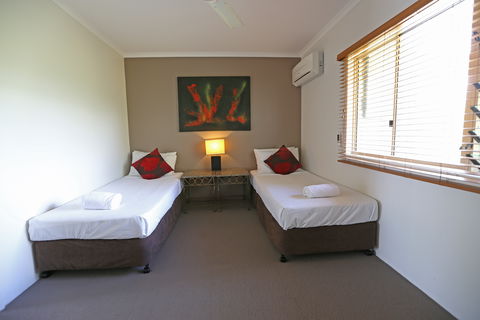 Cairns Beach Resort - Accommodation Noosa 10