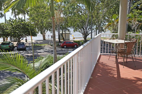 Cairns Beach Resort - Accommodation Noosa 11