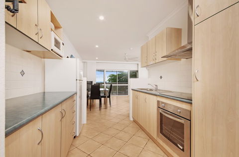 Marlin Waters Beachfront Apartments - Accommodation Noosa 4