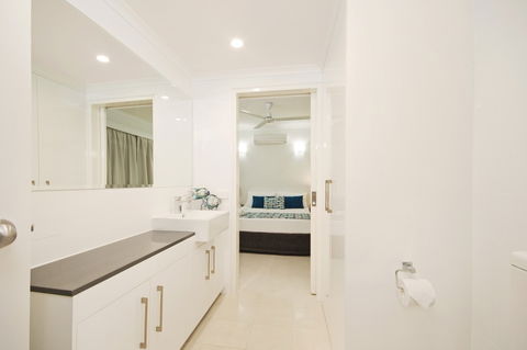 Marlin Waters Beachfront Apartments - Accommodation Noosa 6