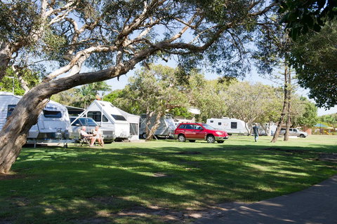 Dicky Beach Family Holiday Park - Accommodation Noosa 0