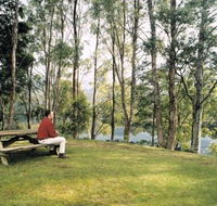 Tullah Lakeside Chalet - Accommodation Noosa