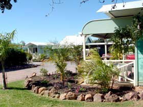 Banjo's Overnight & Holiday Units - Accommodation Noosa 1
