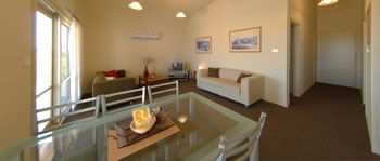 Angler's Arms And Fisherman's Cottage - Accommodation Noosa 1