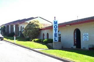 Oyster Court Motel - Accommodation Noosa 2