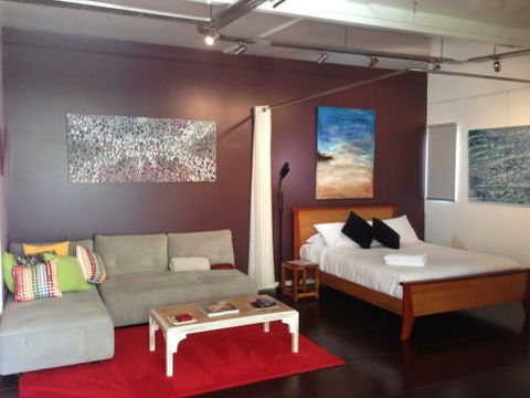 ArtHOUSE Beachfront Accommodation - Accommodation Noosa 3