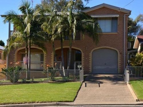 Tomakin NSW Accommodation Noosa