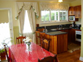 Agather By The Sea - Accommodation Noosa 0