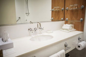 Holiday Inn Old Sydney The Rocks - Accommodation Noosa 7