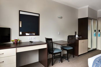 175 (formerly Wesley Lodge) - Accommodation Noosa 5