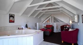 Annie Roe's Luxury Bed & Breakfast - Accommodation Noosa 28