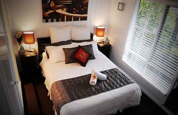 Annie Roe's Luxury Bed & Breakfast - Accommodation Noosa 1
