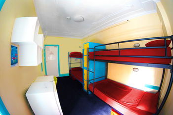 Jolly Swagman Backpackers - Accommodation Noosa 5