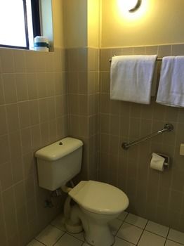El Lago Waters Motel - Accommodation Noosa 13