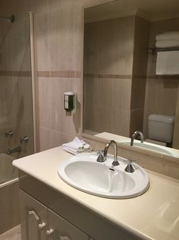 El Lago Waters Motel - Accommodation Noosa 19