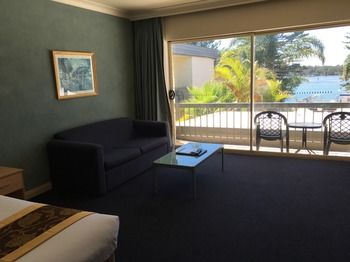 El Lago Waters Motel - Accommodation Noosa 26