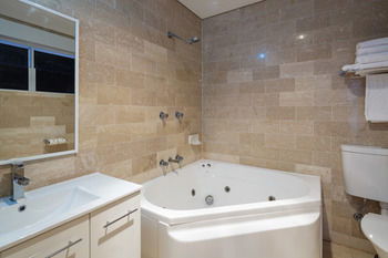 Metro Mirage Hotel Newport - Accommodation Noosa 11