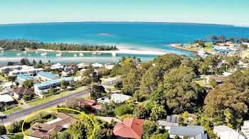 Dolphin Sands - Accommodation Noosa 2
