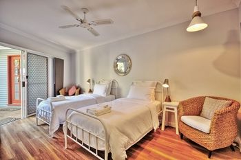 Dolphin Sands - Accommodation Noosa 9