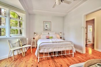 Dolphin Sands - Accommodation Noosa 10