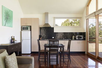Yering Gorge Cottages By The Eastern Golf Club - Accommodation Noosa 7