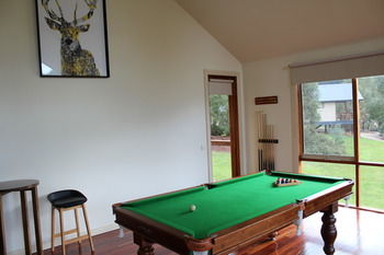 Yering Gorge Cottages By The Eastern Golf Club - Accommodation Noosa 24