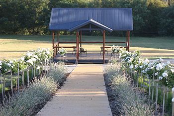 Yering Gorge Cottages By The Eastern Golf Club - Accommodation Noosa 2