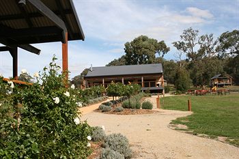 Yering Gorge Cottages By The Eastern Golf Club - Accommodation Noosa 4