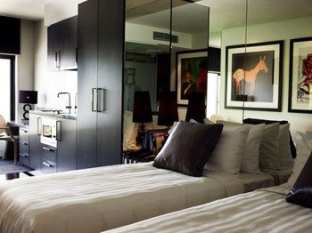 Art Series - The Cullen - Accommodation Noosa 2