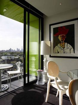 Art Series - The Cullen - Accommodation Noosa 17