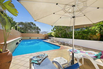 Santorini Twin Waters - Accommodation Noosa 29