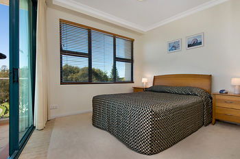 Santorini Twin Waters - Accommodation Noosa 36