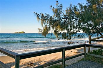 Santorini Twin Waters - Accommodation Noosa 13