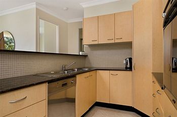 Santorini Twin Waters - Accommodation Noosa 21