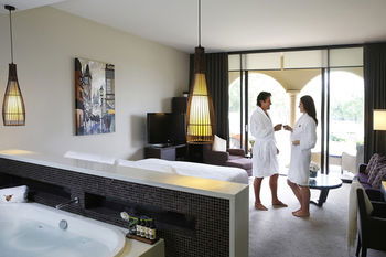 Chateau Elan - Accommodation Noosa 25