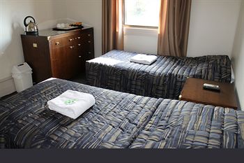 Royal Exhibition Hotel - Accommodation Noosa 2