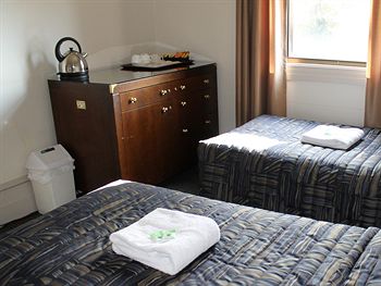 Royal Exhibition Hotel - Accommodation Noosa 3