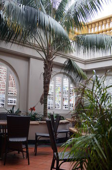 Royal Exhibition Hotel - Accommodation Noosa 9