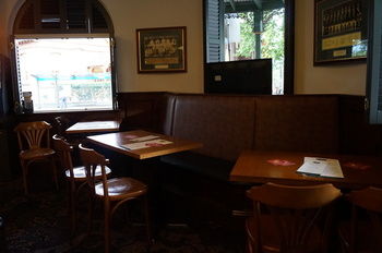 Royal Exhibition Hotel - Accommodation Noosa 12