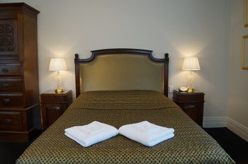 Royal Exhibition Hotel - Accommodation Noosa 41