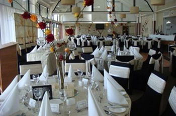 Caves Beachside Hotel - Accommodation Noosa 3