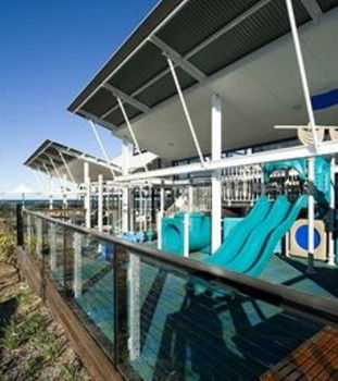 Caves Beachside Hotel - Accommodation Noosa 10
