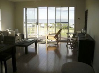 Caves Beachside Hotel - Accommodation Noosa 45