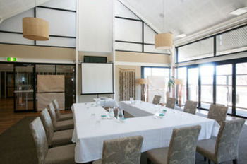 Caves Beachside Hotel - Accommodation Noosa 49