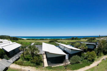 Caves Beachside Hotel - Accommodation Noosa 54