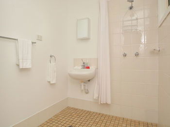 Madigan Wine Country Cottages - Accommodation Noosa 21