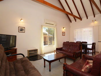 Madigan Wine Country Cottages - Accommodation Noosa 48